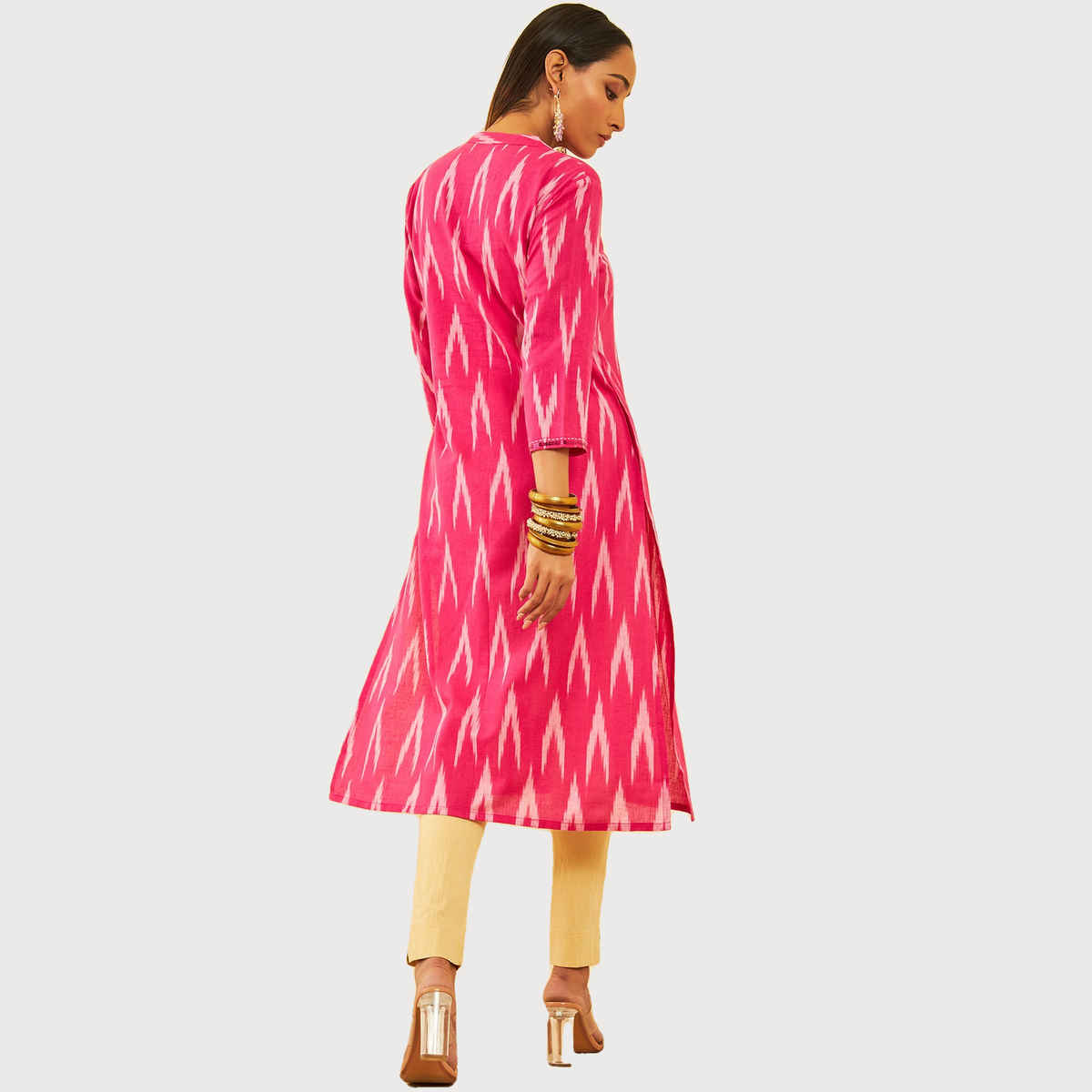 Soch Women's Pink Cotton Ikat Print Kurta With Sequins L