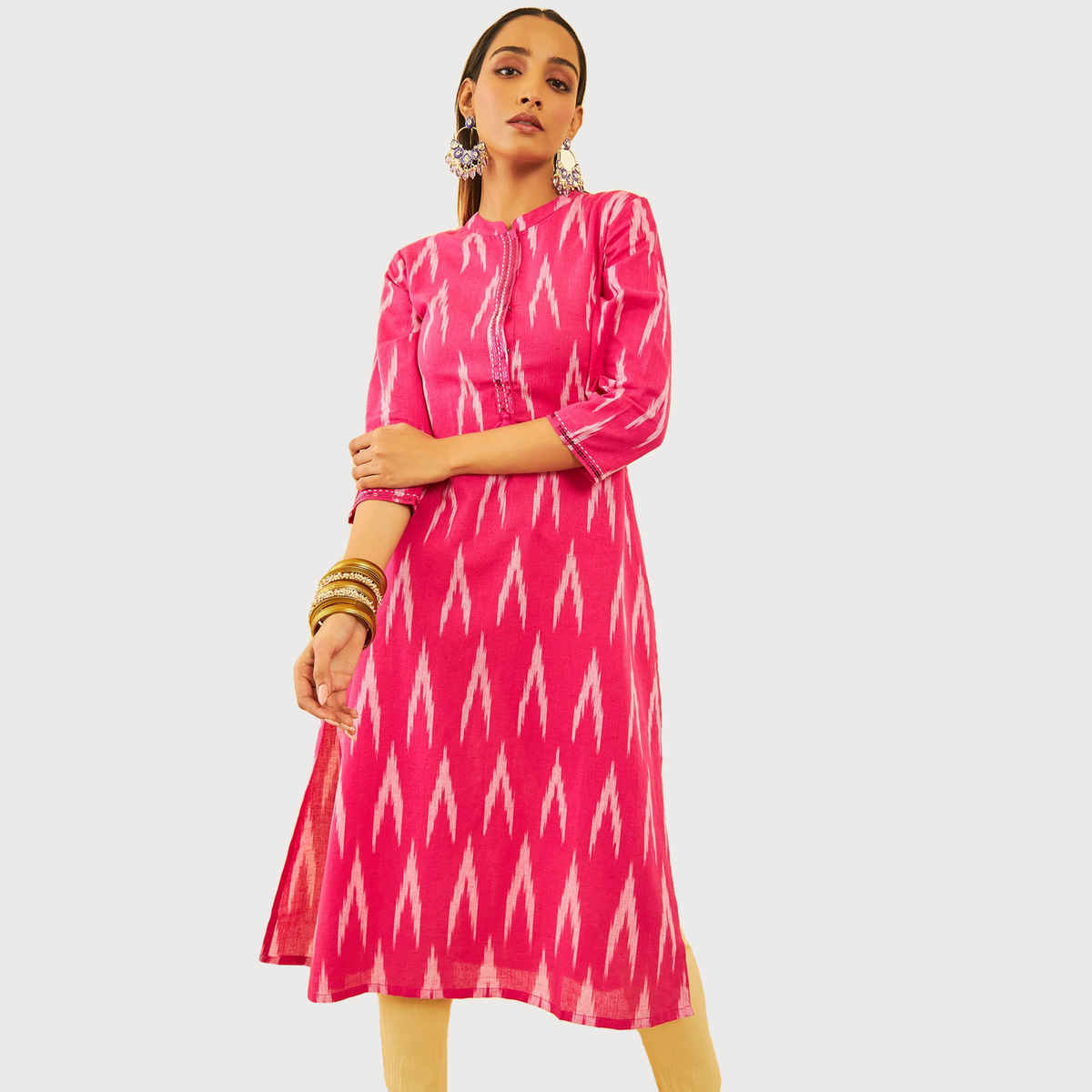 Soch Women's Pink Cotton Ikat Print Kurta With Sequins L