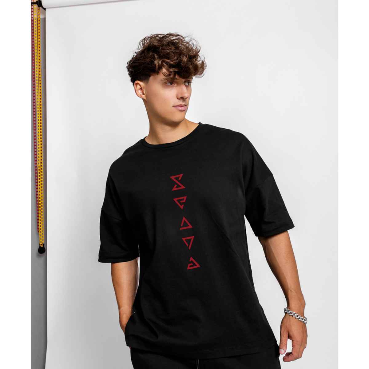 De Tees Men's Oversize T-shirt | M-OST-BLACK-TRIANGLE | Black - M