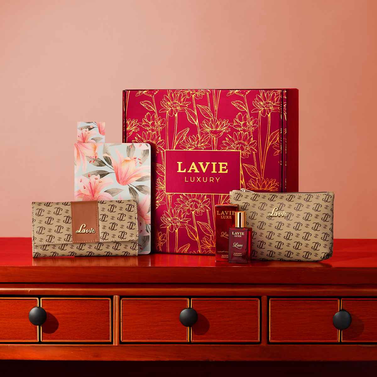 Lavie Scarlet Wallet 1 Women Gift Set