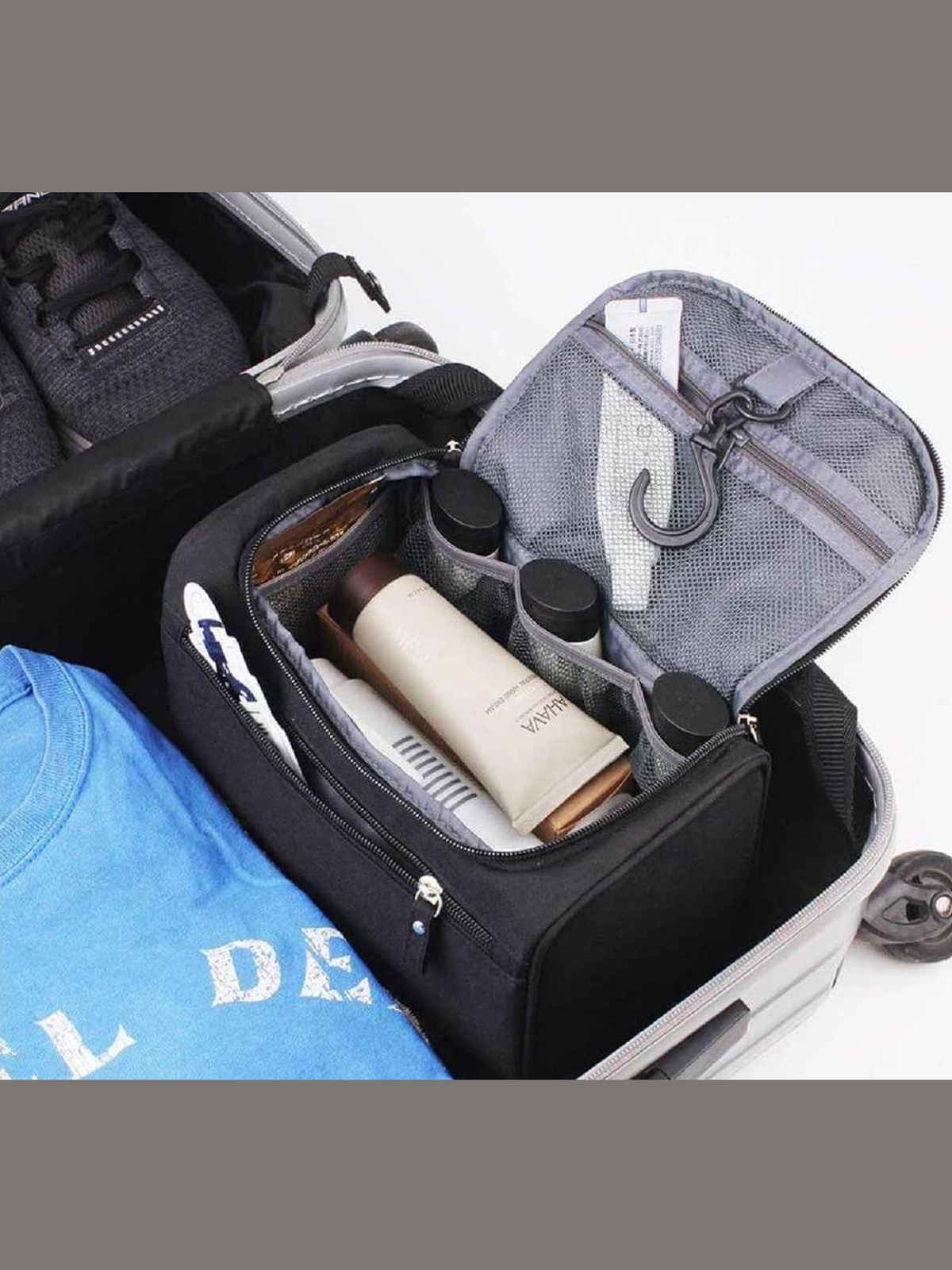 Awestuffs Hanging Travel Kit Water Resistant, Mesh Pockets and Sturdy Hanging Hook | Black