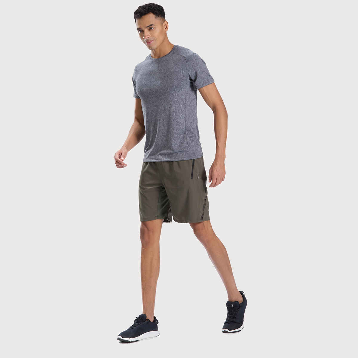 Decathlon | Domyos Men's Zip-Pocket Breathable Essential Fitness Shorts - Khaki - XL