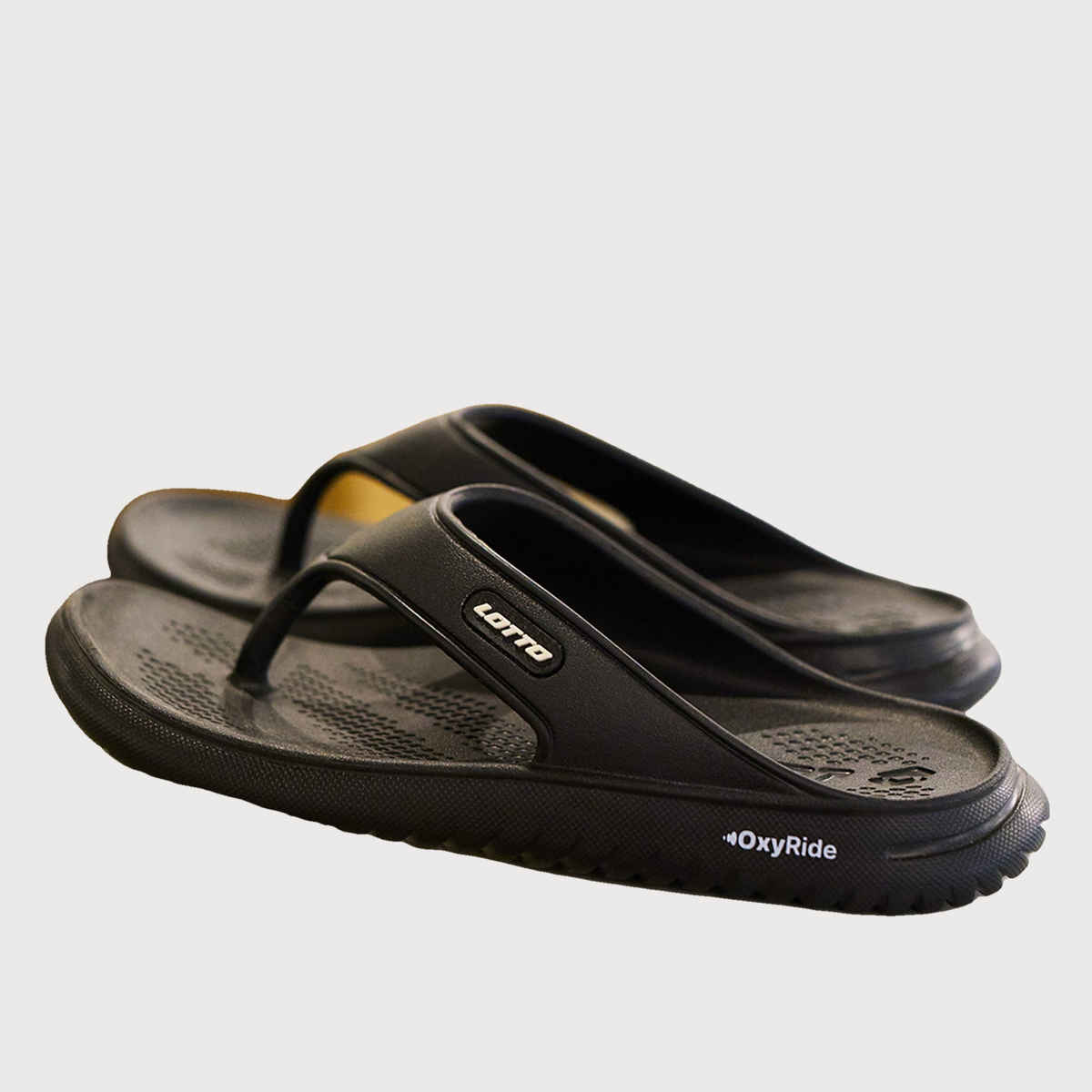 Lotto Men's Flip-Flops Momentum | Black and White - UK 8