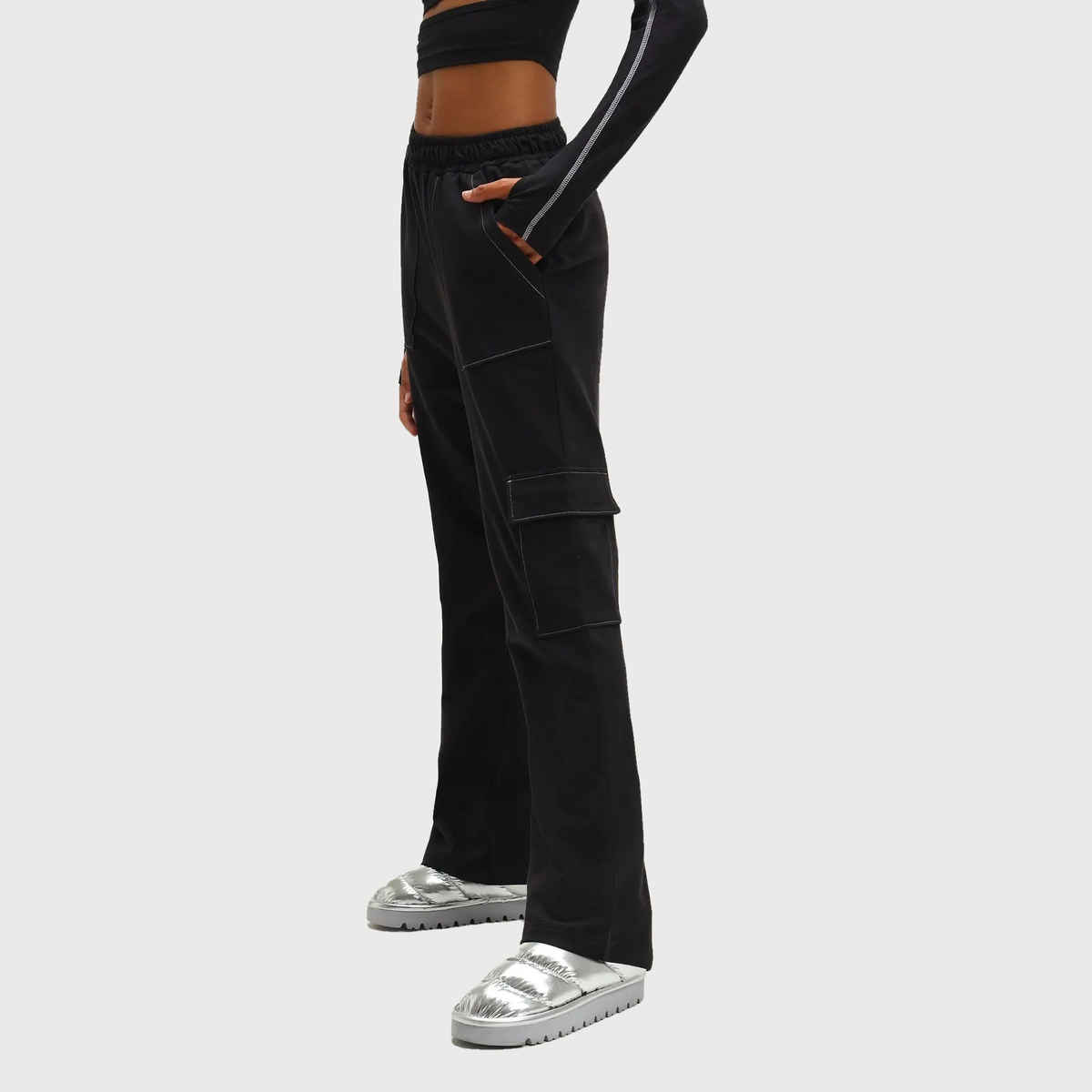 Cava Women's Joggers Wide Cargo | Kenya Black - XS