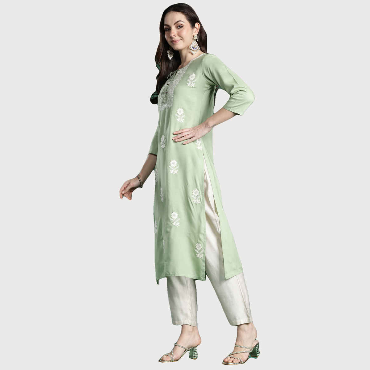 Indo Era Women's Viscose Rayon Floral Embroidered Straight Kurta | KT5GN9997 | Green - S