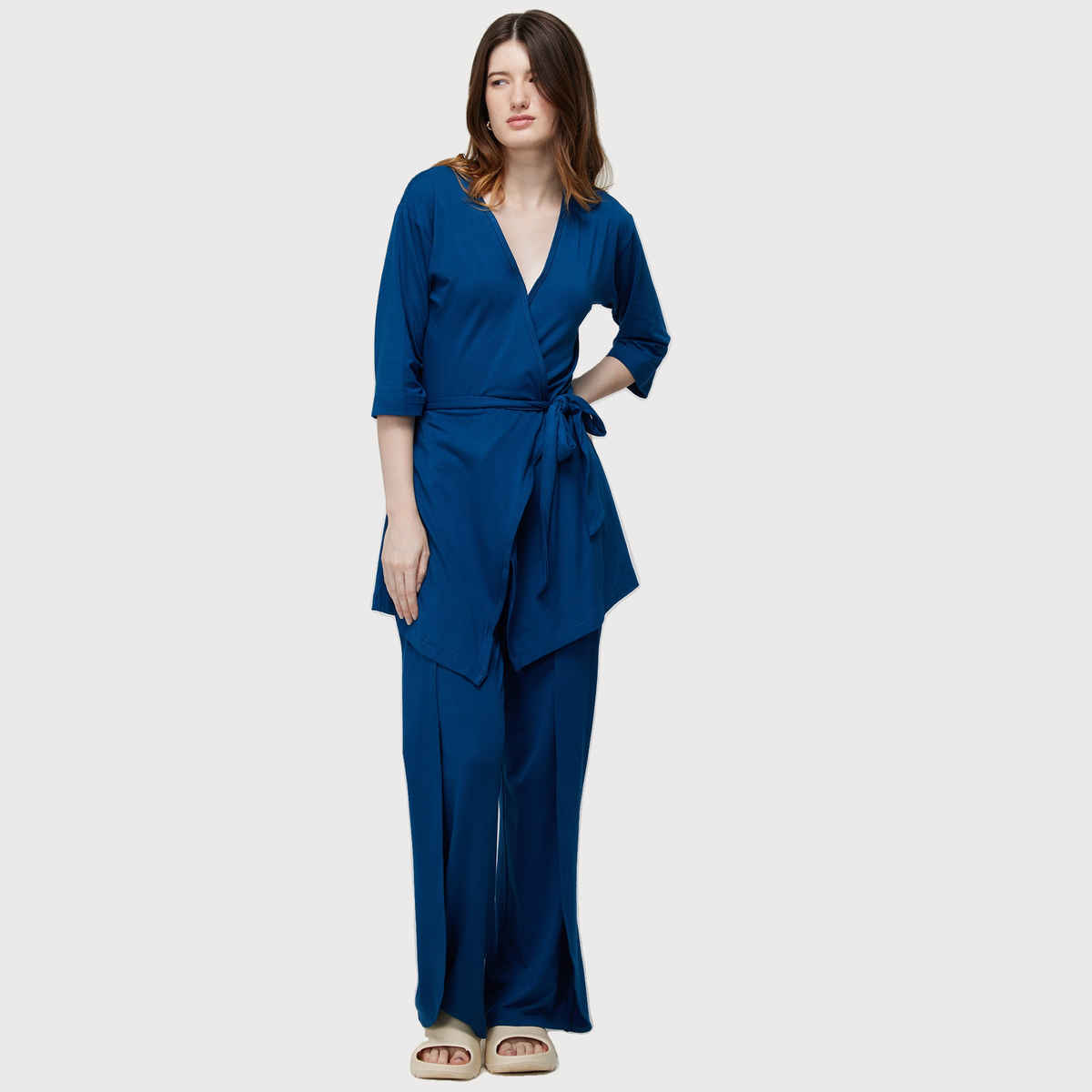 Cava Athleisure Ease FlarePants - Blue | S