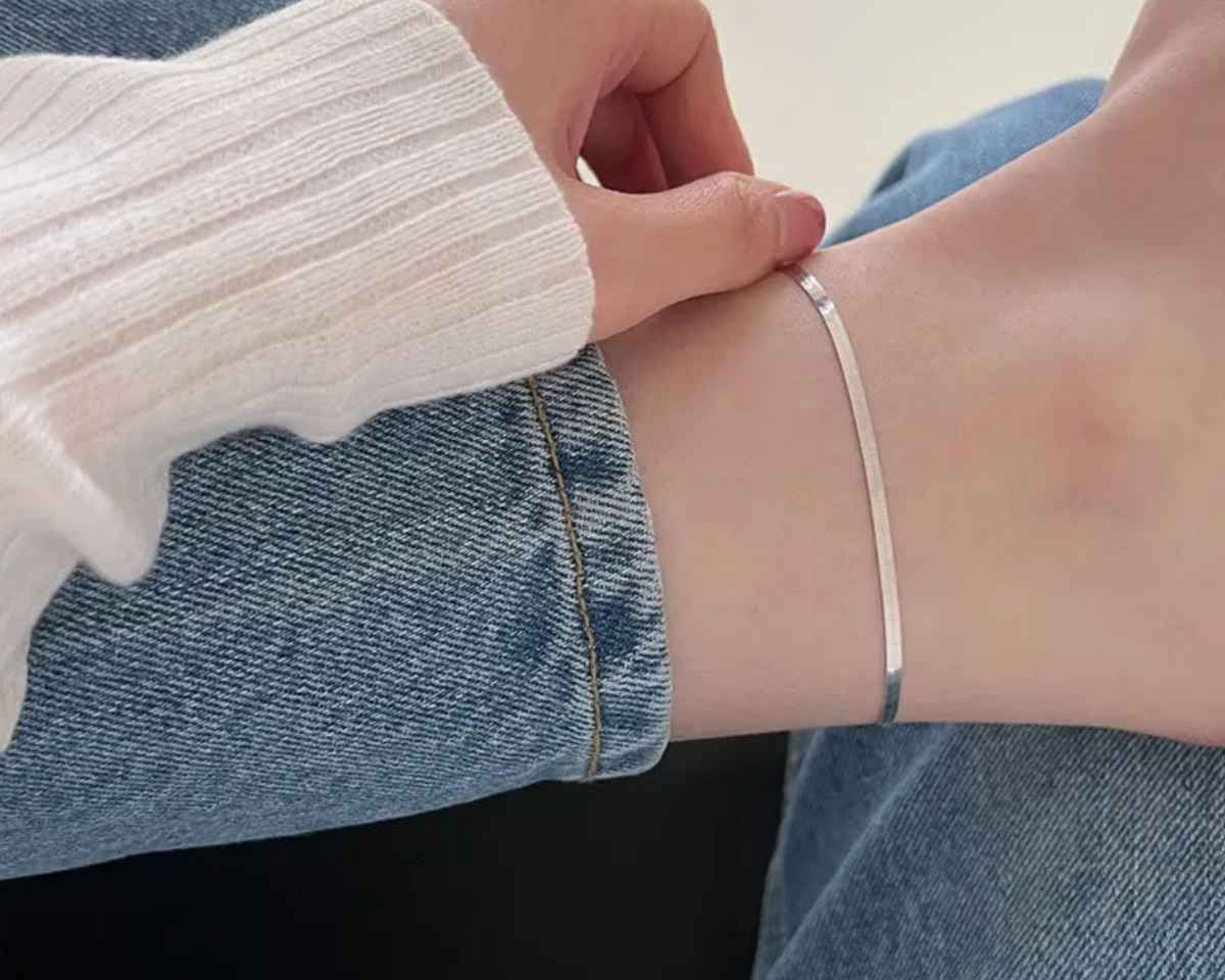 Estailo Fashion Snake Chain Anklet for Women | Stylish Lightweight Statement Jewellery | A0000009