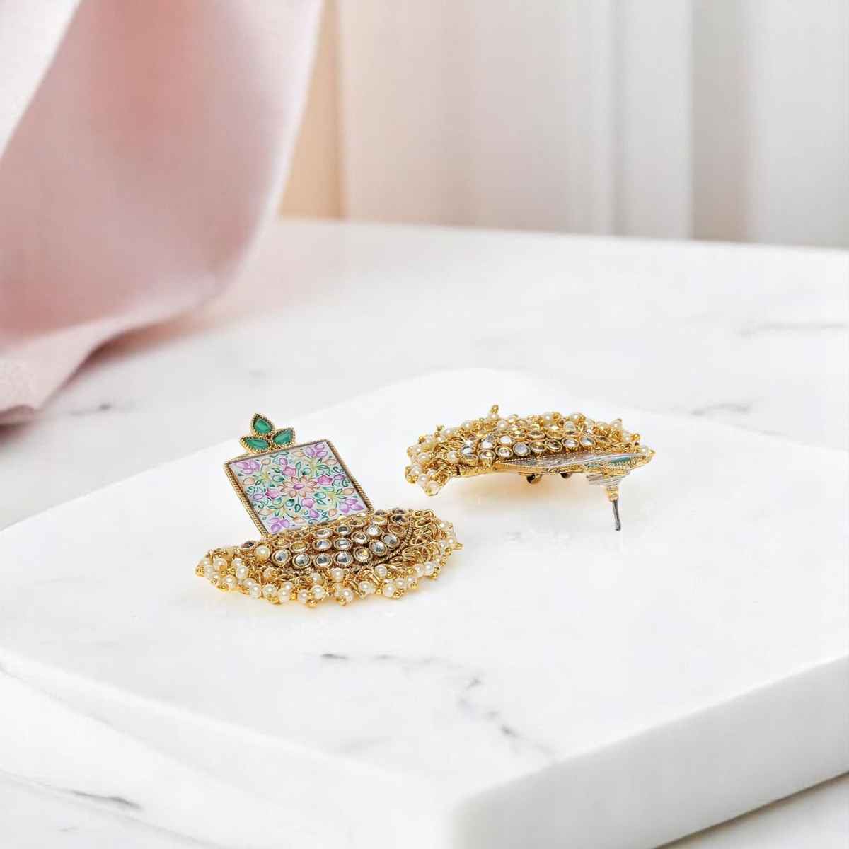 Sukkhi Astonish Kundan Gold Plated Pearl Chandelier Earring For Women