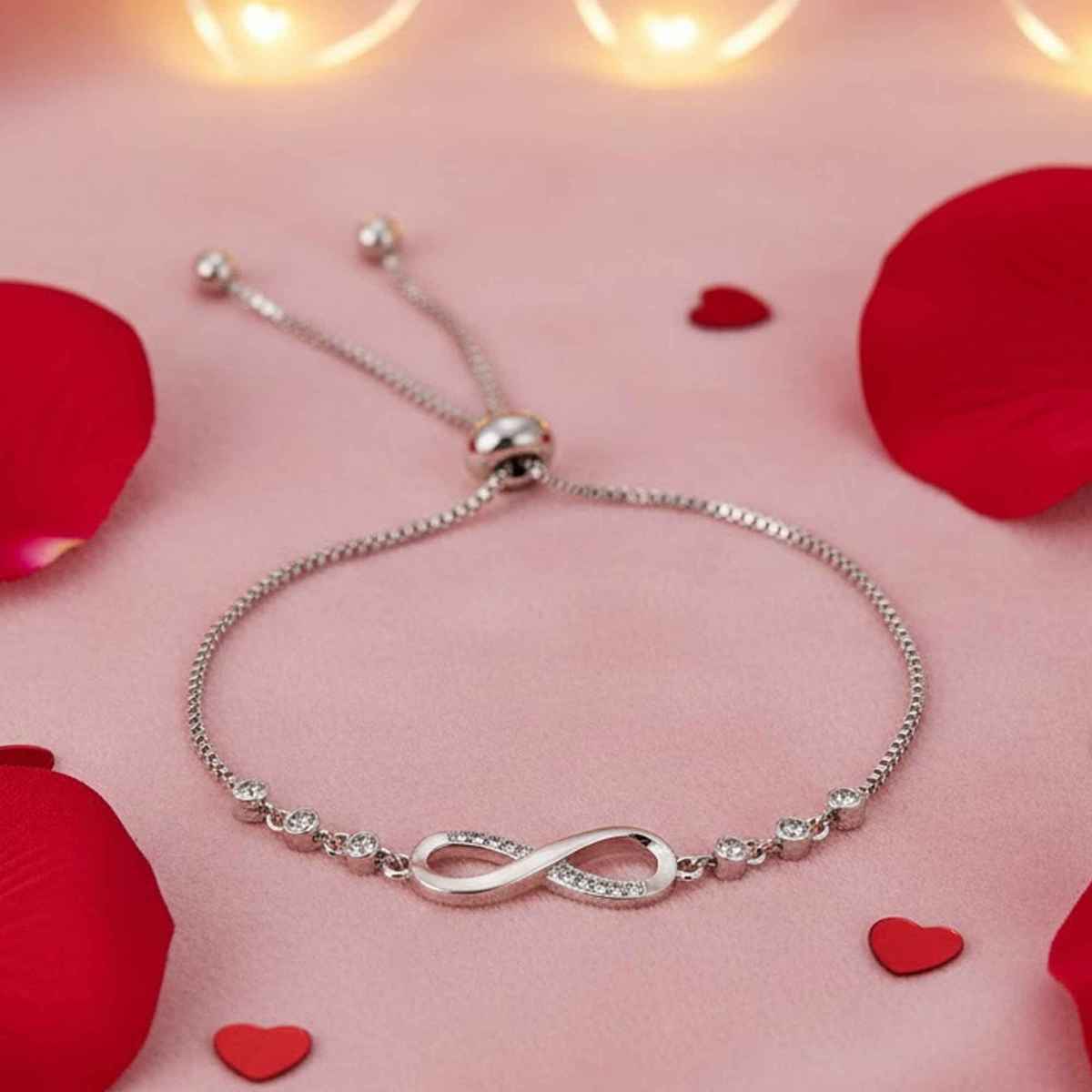 Estailo Fashion Bling Blogger Infinity Bracelet | Silver