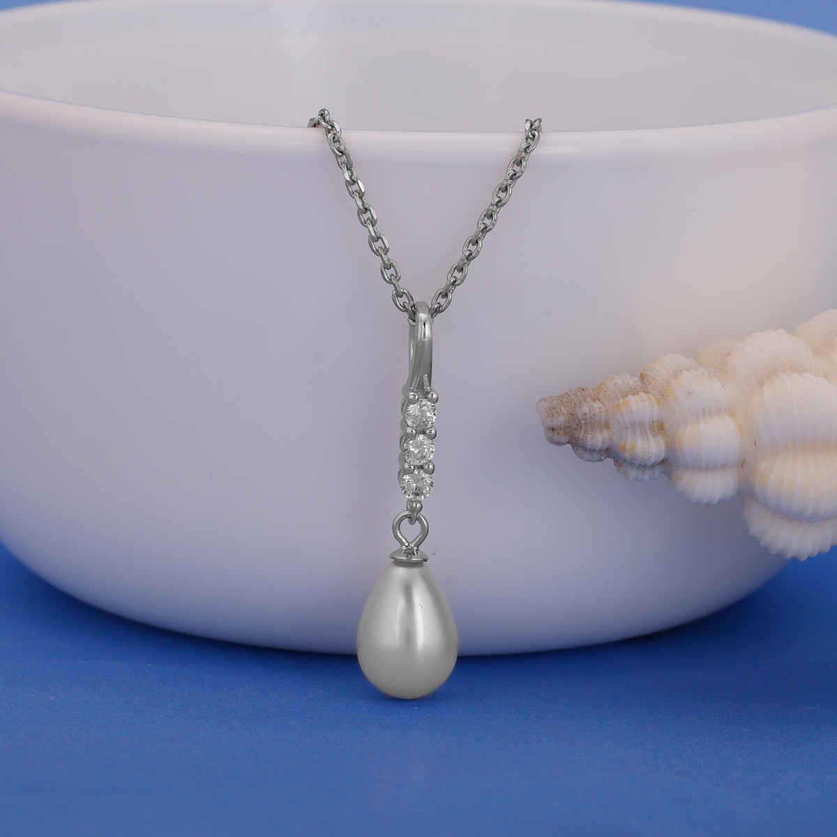 GIVA Silver Drop Of Pearl Pendant With Link Chain