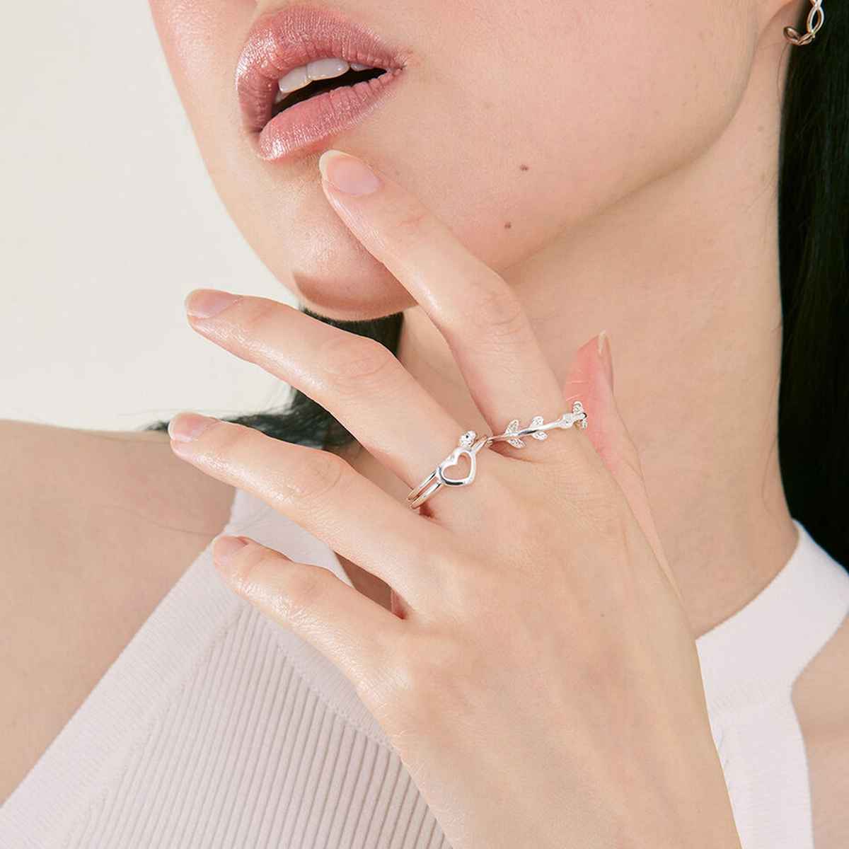 Accessorize London Women Heart Vine Rings Set Of Three Silver - M