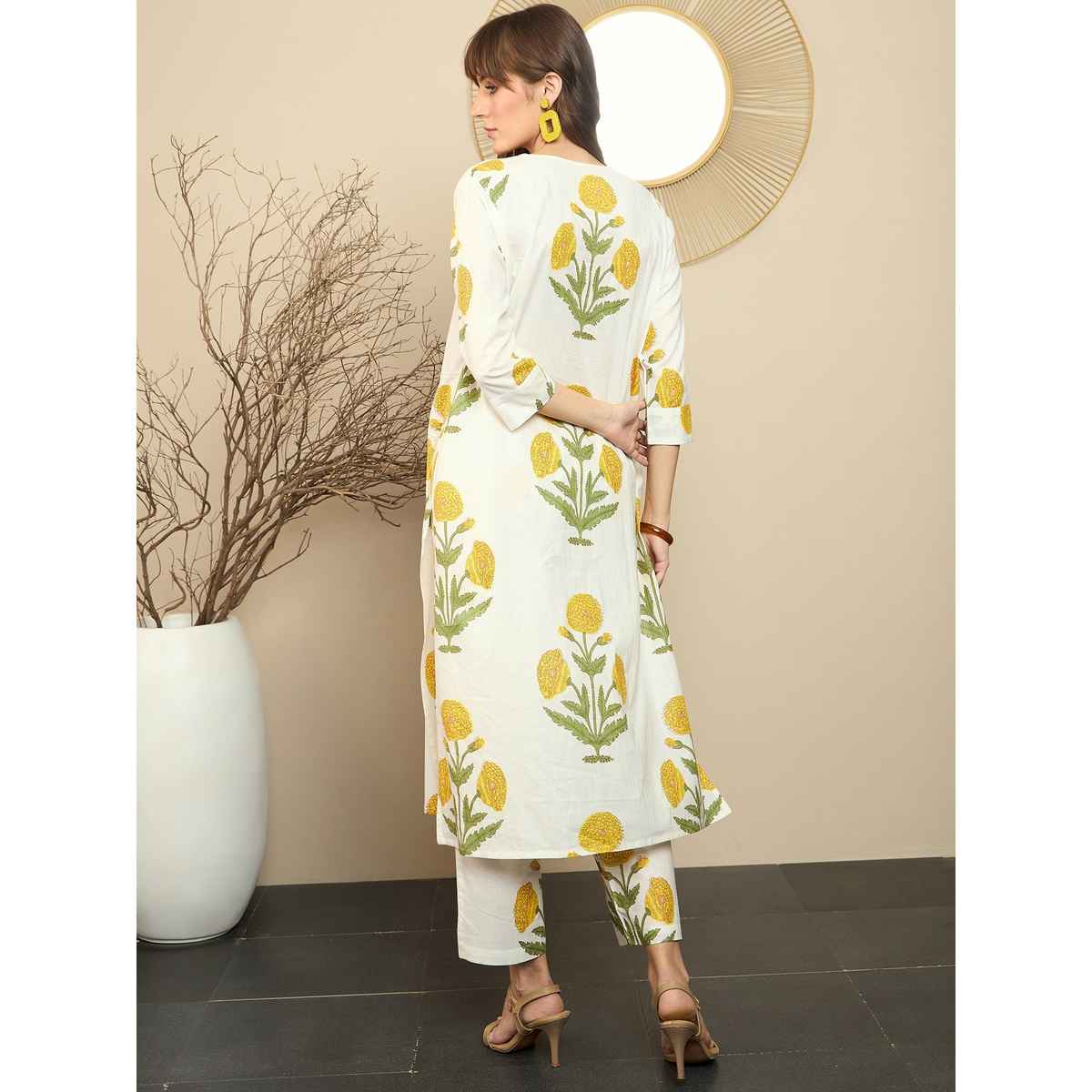 Indo Era Women's Pure Cotton Floral Print Straight Kurta Pant Set | KS0WH6702 | White - XS
