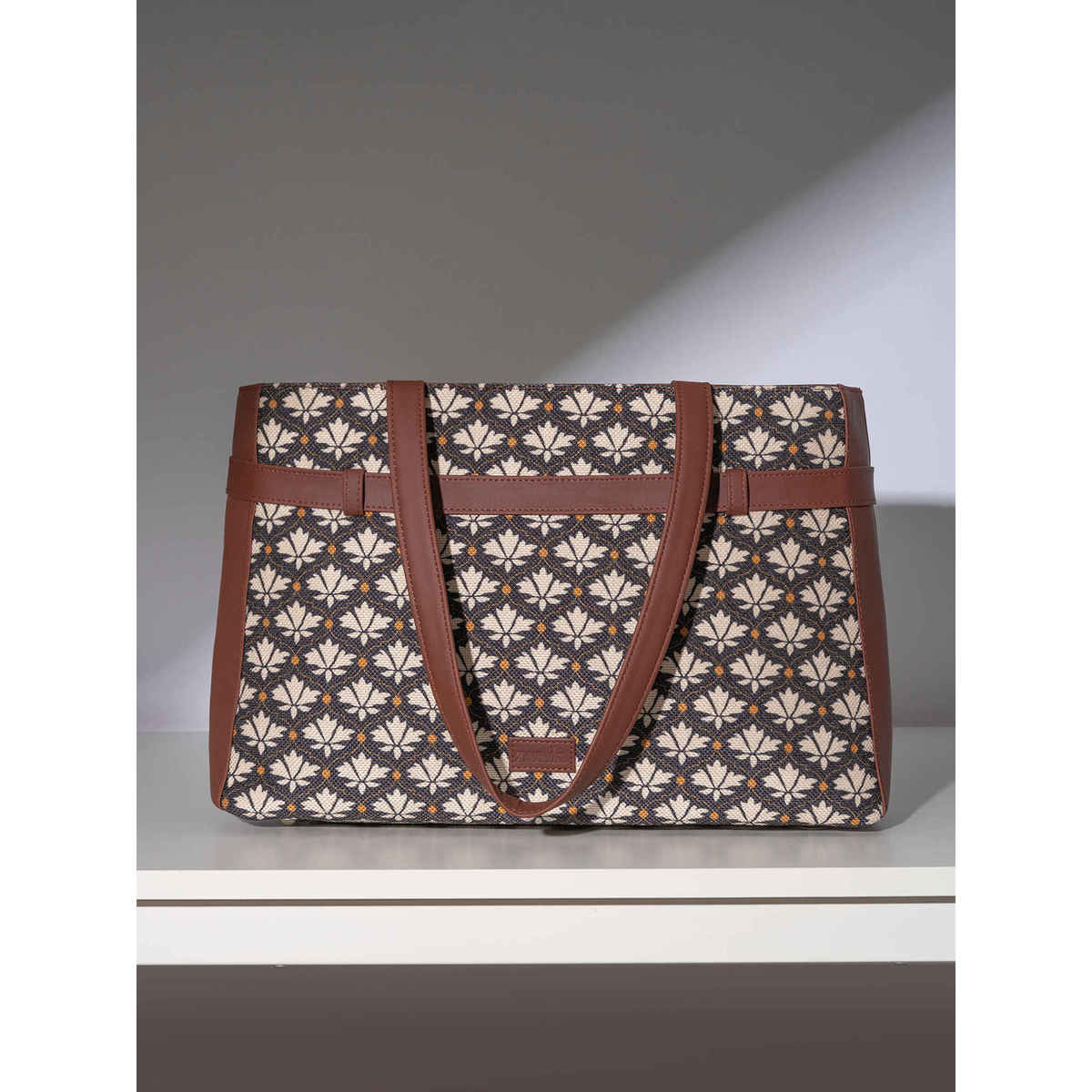 Zouk Bidri Kaiser Statement Office Hand Shoulder Bag | Multicolor