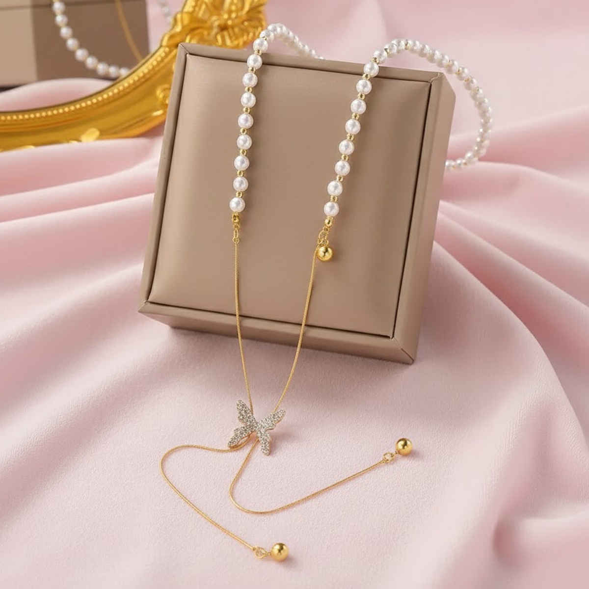 Fashion Frill Women's Butterfly Pendant Chain Gold Onesize