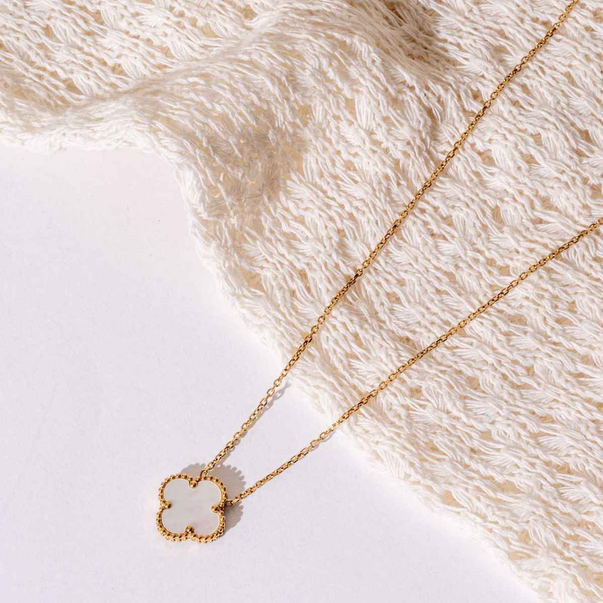 ZAISHA 18K Gold Plated Dainty Clover Pendant Necklace | Birthday | Anniversary | Valentines gift