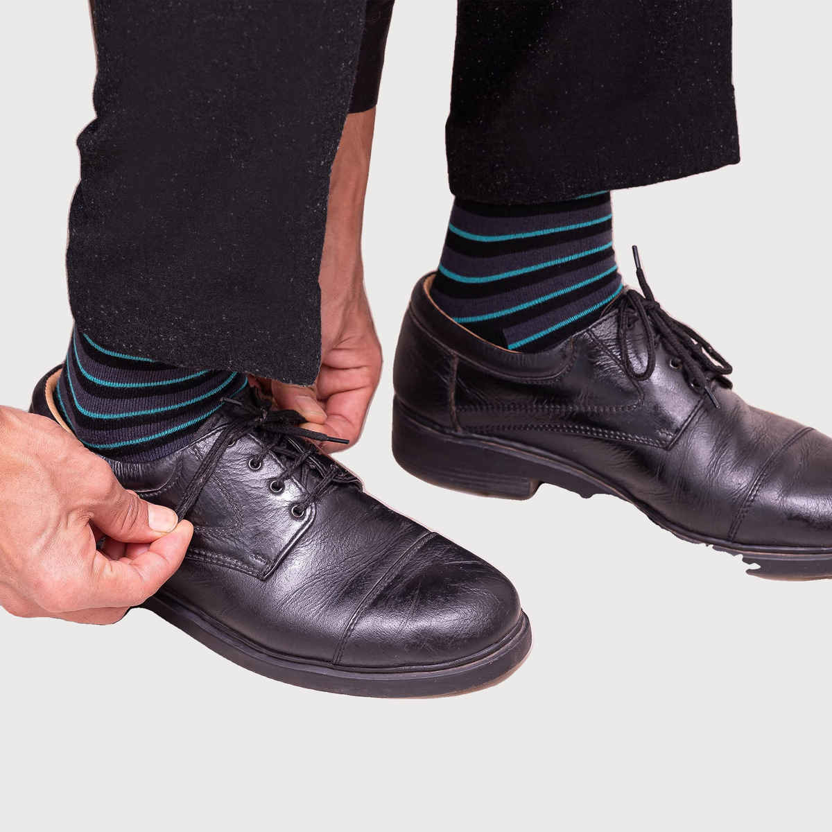Heelium Men's Striped Bamboo Ankle Socks | Black - UK 7 - 11