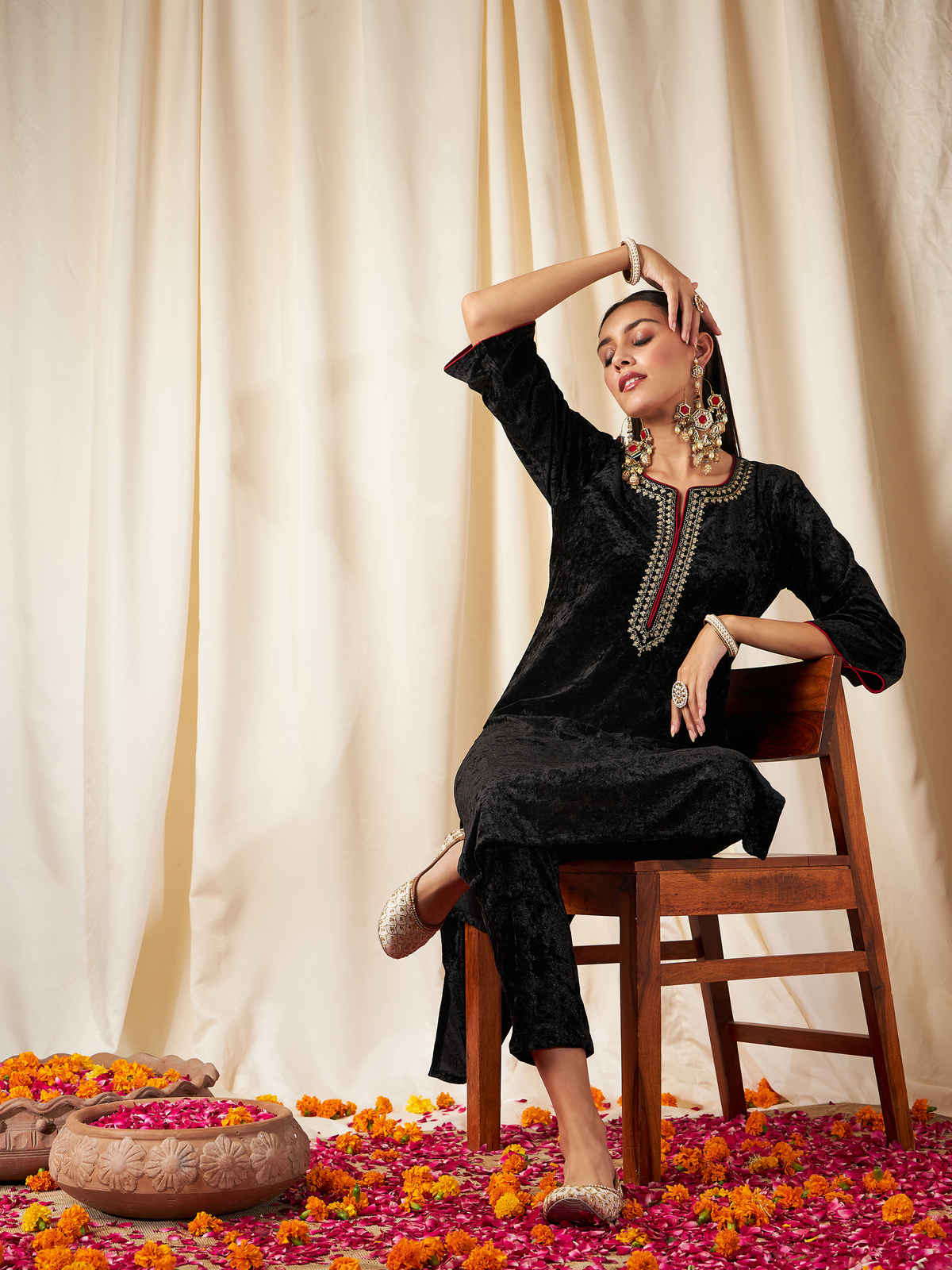 Shae by SASSAFRAS Women's Velvet Straight Kurta | SHKUR00304 | Black - XS