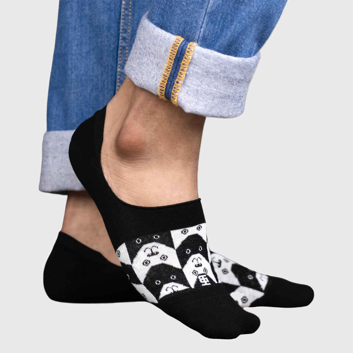 Socksoho Unisex Cotton No Show Socks | Black and White - Free Size