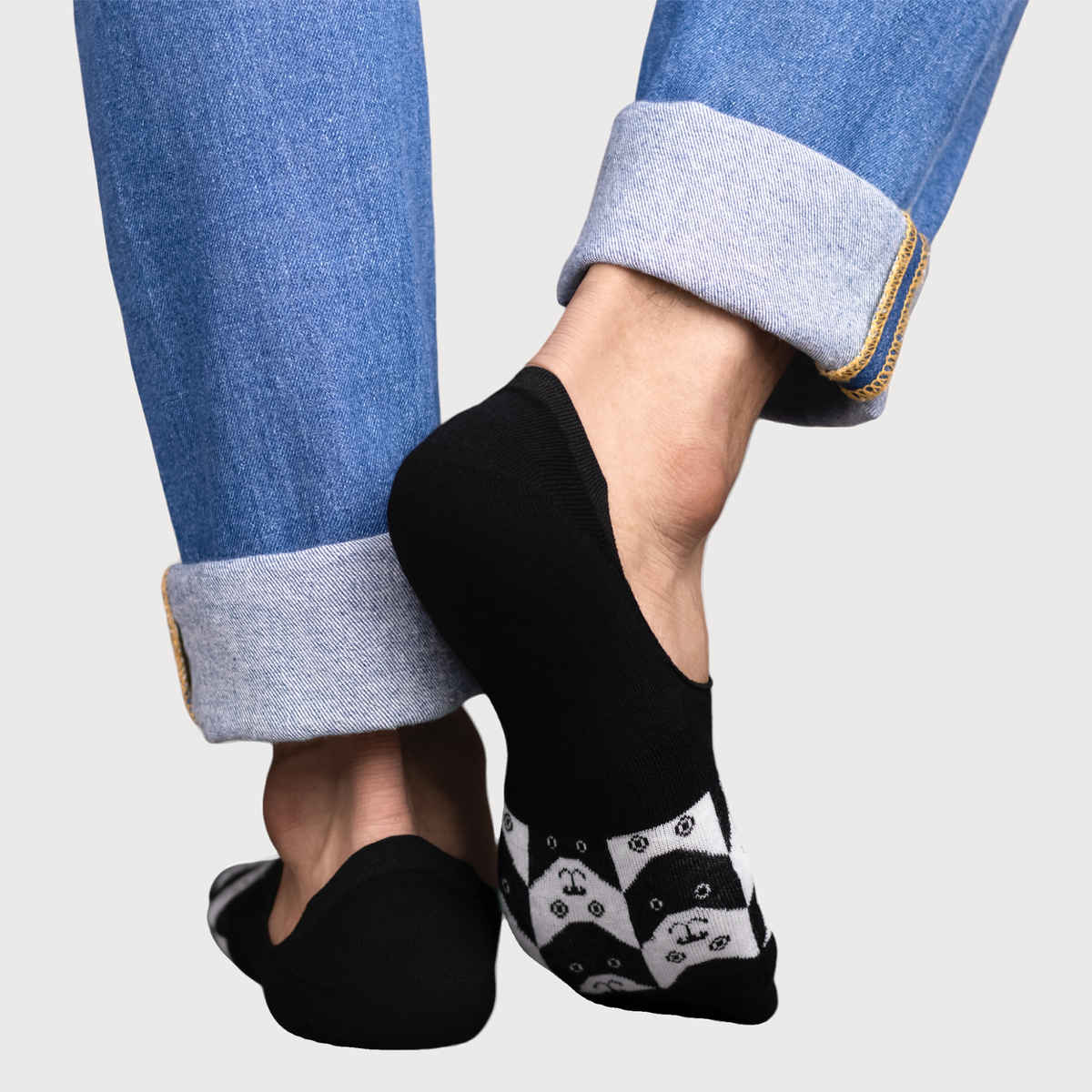 Socksoho Unisex Cotton No Show Socks | Black and White - Free Size