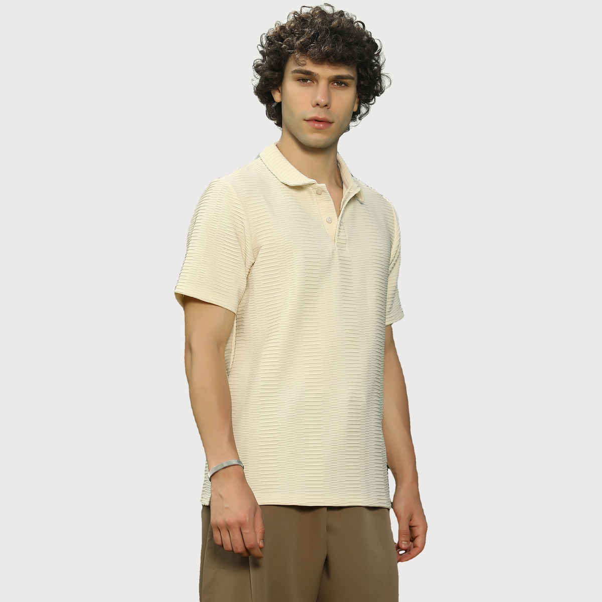 Campus Sutra Men's Flatten - Ruched Polo T-shirt | Cream - M