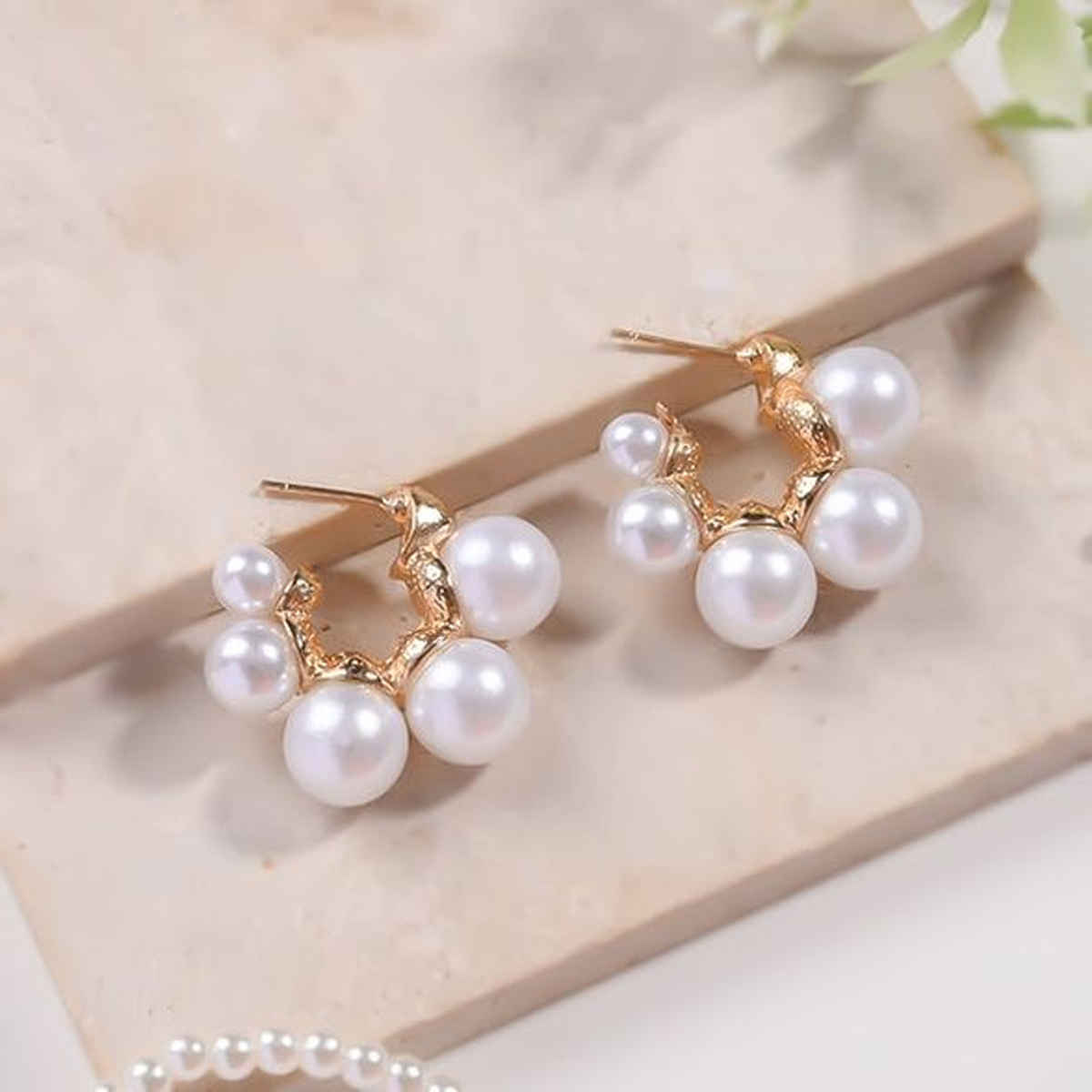 Estailo Fashion Women's Jewellery Earrings Gold White One Size | E0001366