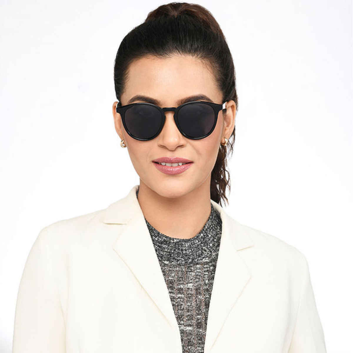 Vincent Chase By Lenskart Unisex Metal Round Sunglasses | Black - M