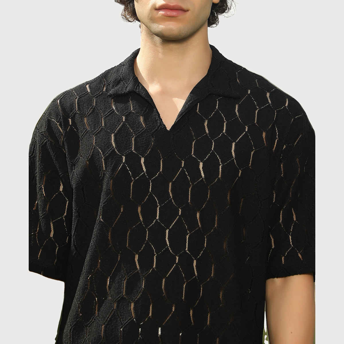 Campus Sutra Men's Honeycomb-Knit Polo T-shirt | Black - L
