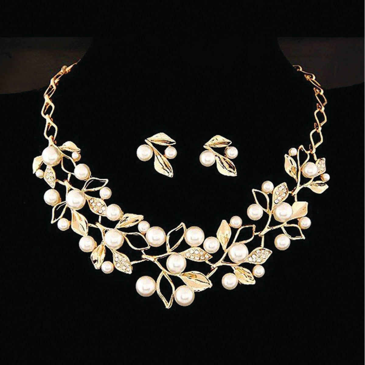 YouBella Stylish Latest Design Necklace Set Jewellery Set for Women (Golden)
