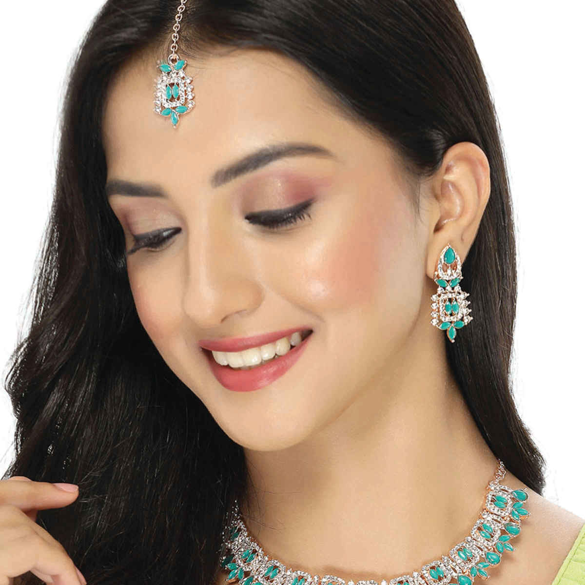 Sukkhi Radiant Gold Plated Green Kundan & Beads Studded Choker Necklace Set