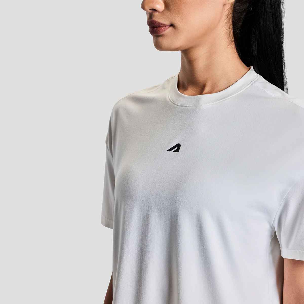 Boldfit Women's Cropped Training Tee Gym T-shirt | White - M