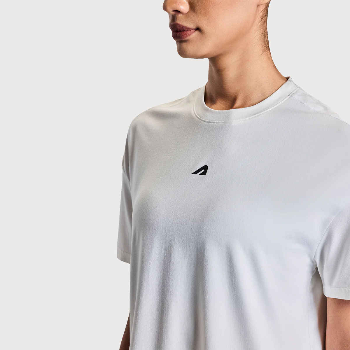 Boldfit Women's Cropped Training Tee Gym T-shirt | White - L