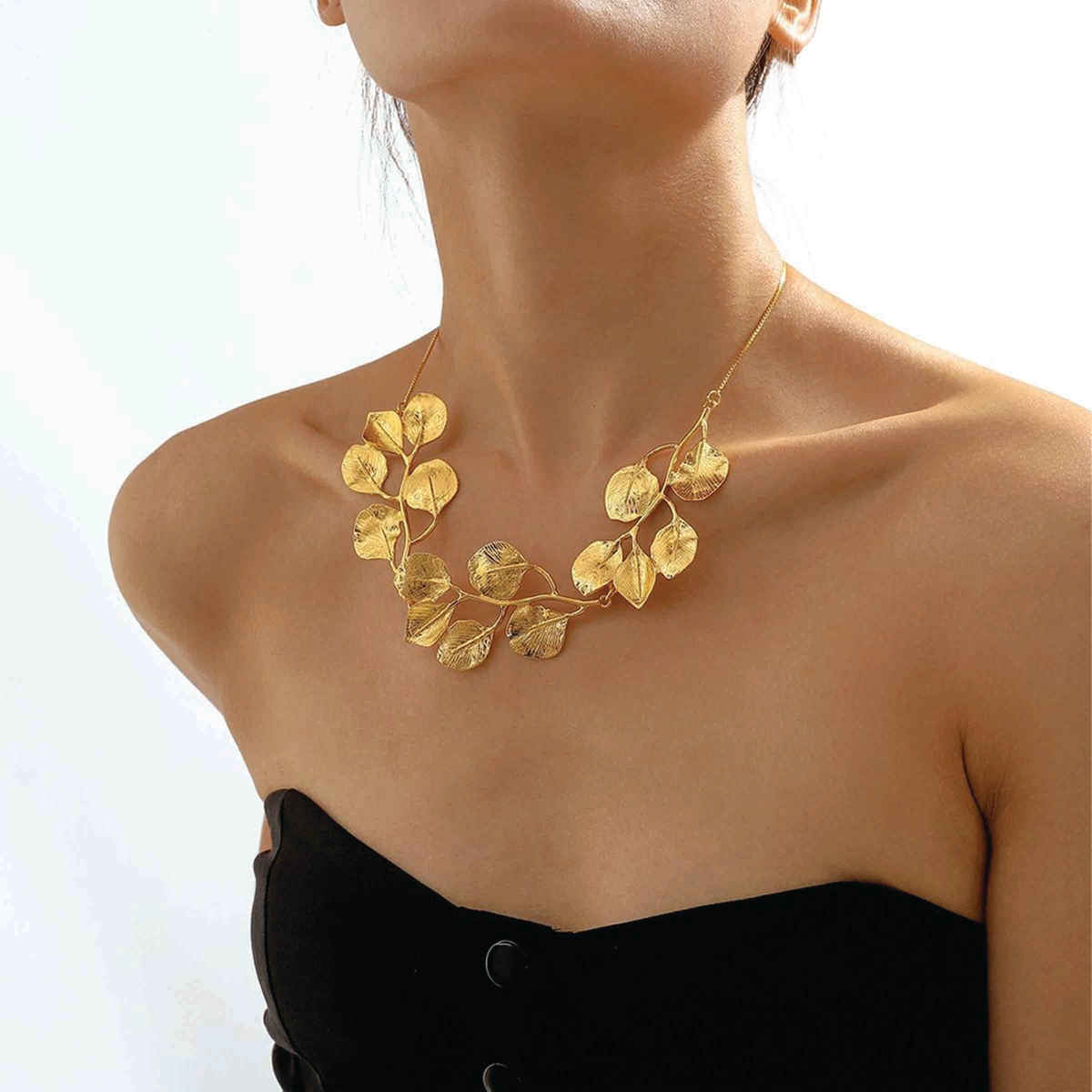 Just Lil Things Gold Leaf Choker Necklace | jltn0699