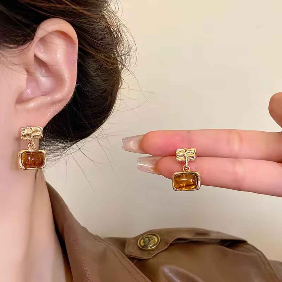 Just Lil Things Fall and Winter Brown Pin Earrings | jltz0071