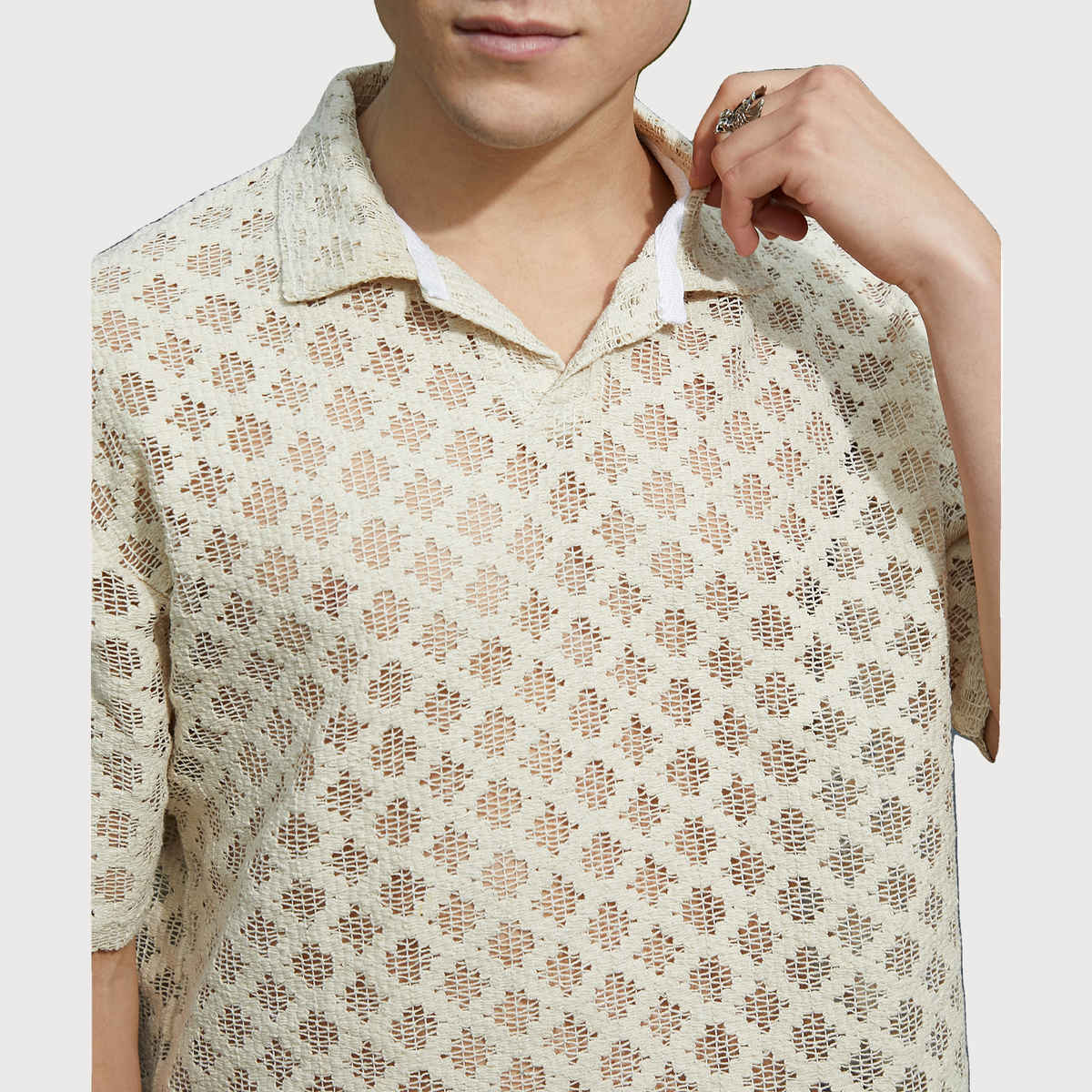 Campus Sutra Men's Oblique Oversized Polo T-shirt | Off-white - L