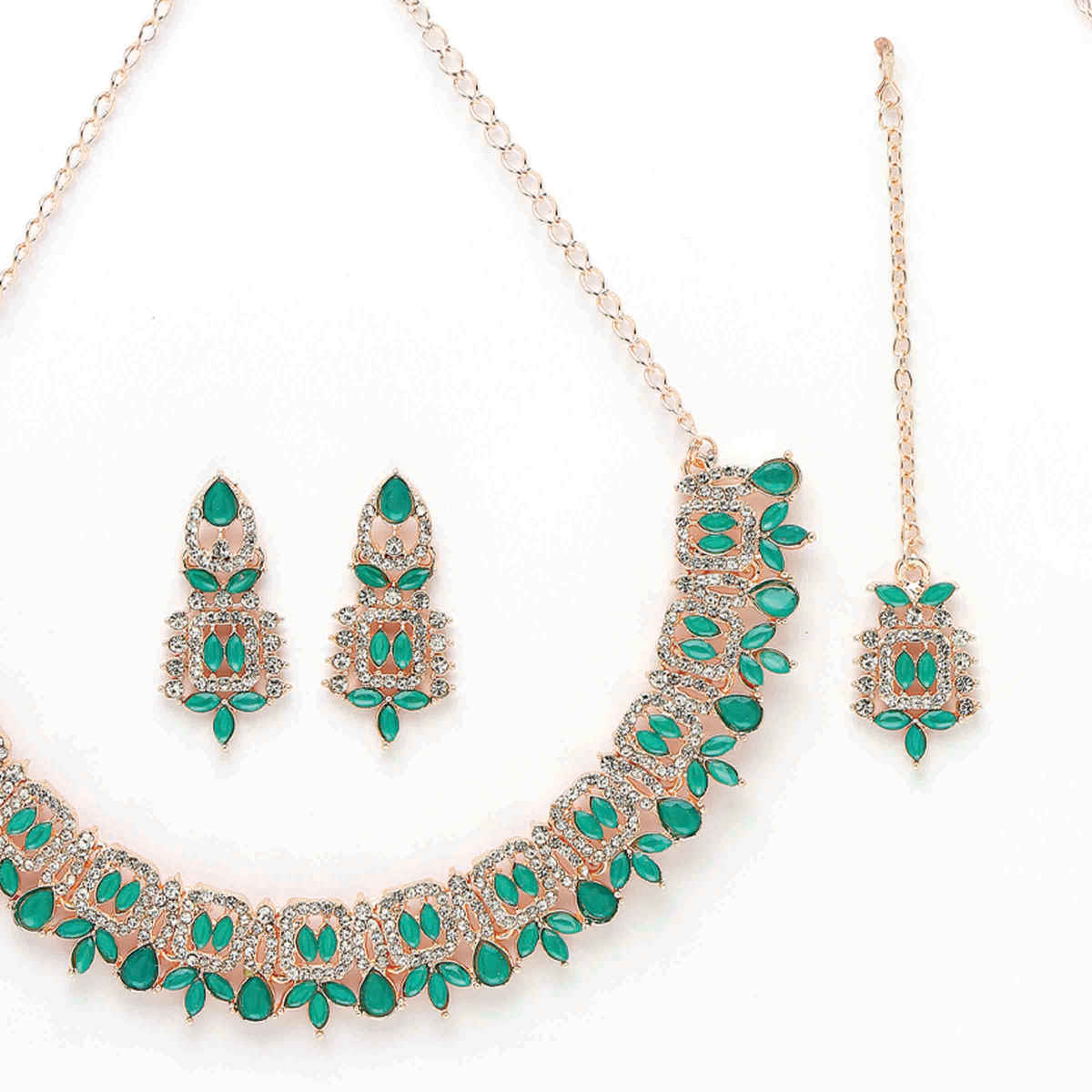 Sukkhi Radiant Gold Plated Green Kundan & Beads Studded Choker Necklace Set