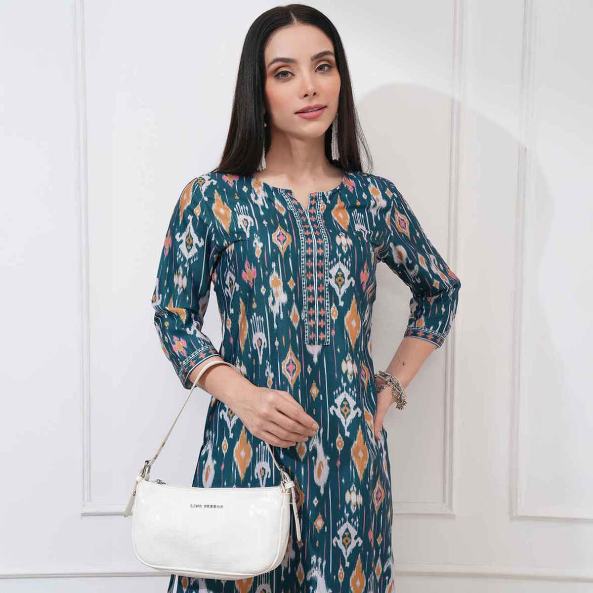 Vishdhd Buy Vishudh Women's Printed Straight Kurta | VNKU014459 | Green - M ...