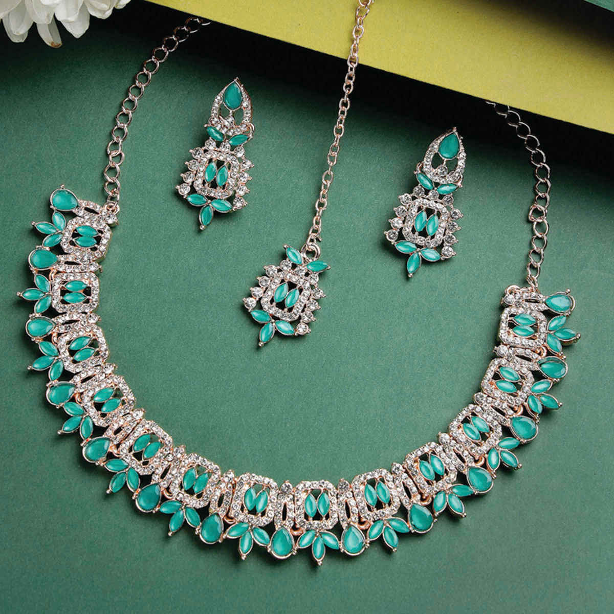 Sukkhi Radiant Gold Plated Green Kundan & Beads Studded Choker Necklace Set