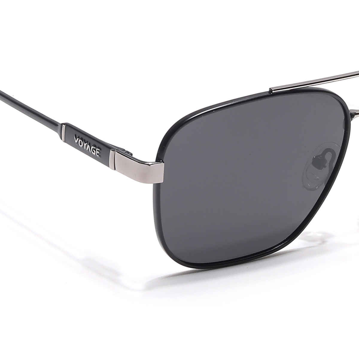 Voyage Unisex Metal Wayfarer Sunglasses | Black and Grey - M