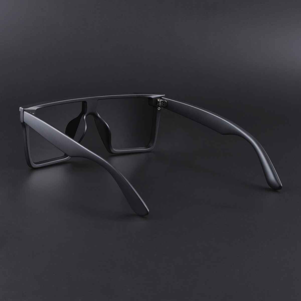 Voyage Unisex Wayfarer Sunglasses | Black - L