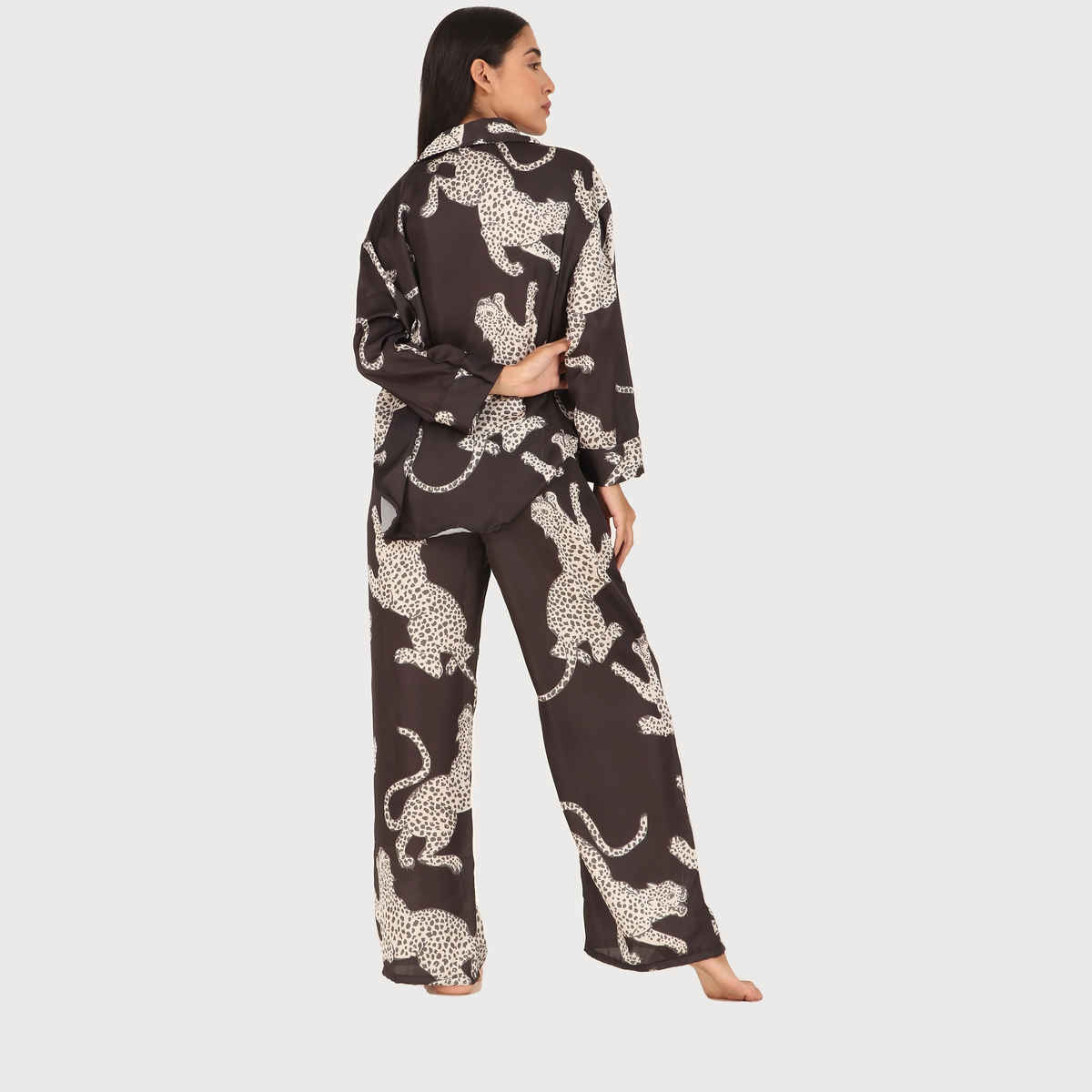 Masha Women's Cheetah Black Oversized Pajamas | Set | M
