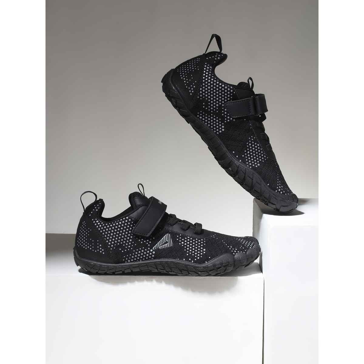Impakto Men's Barefoot Rooted Black Gym Shoes | Black - UK 9