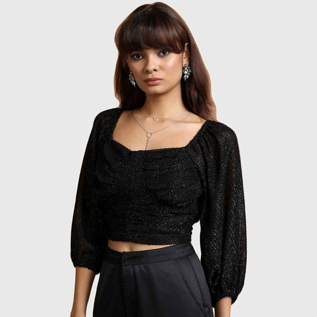 Tokyo Talkies Women's Sweetheart Neckline Ruched Puff Sleeves Crop Top | Black - L