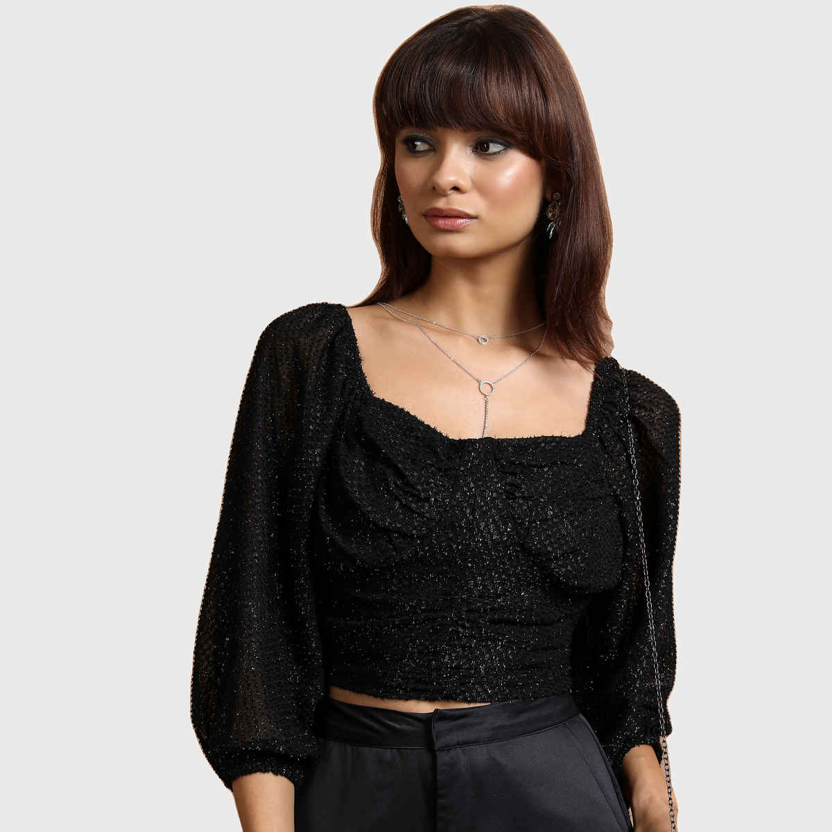 Tokyo Talkies Women's Sweetheart Neckline Ruched Puff Sleeves Crop Top | Black - L