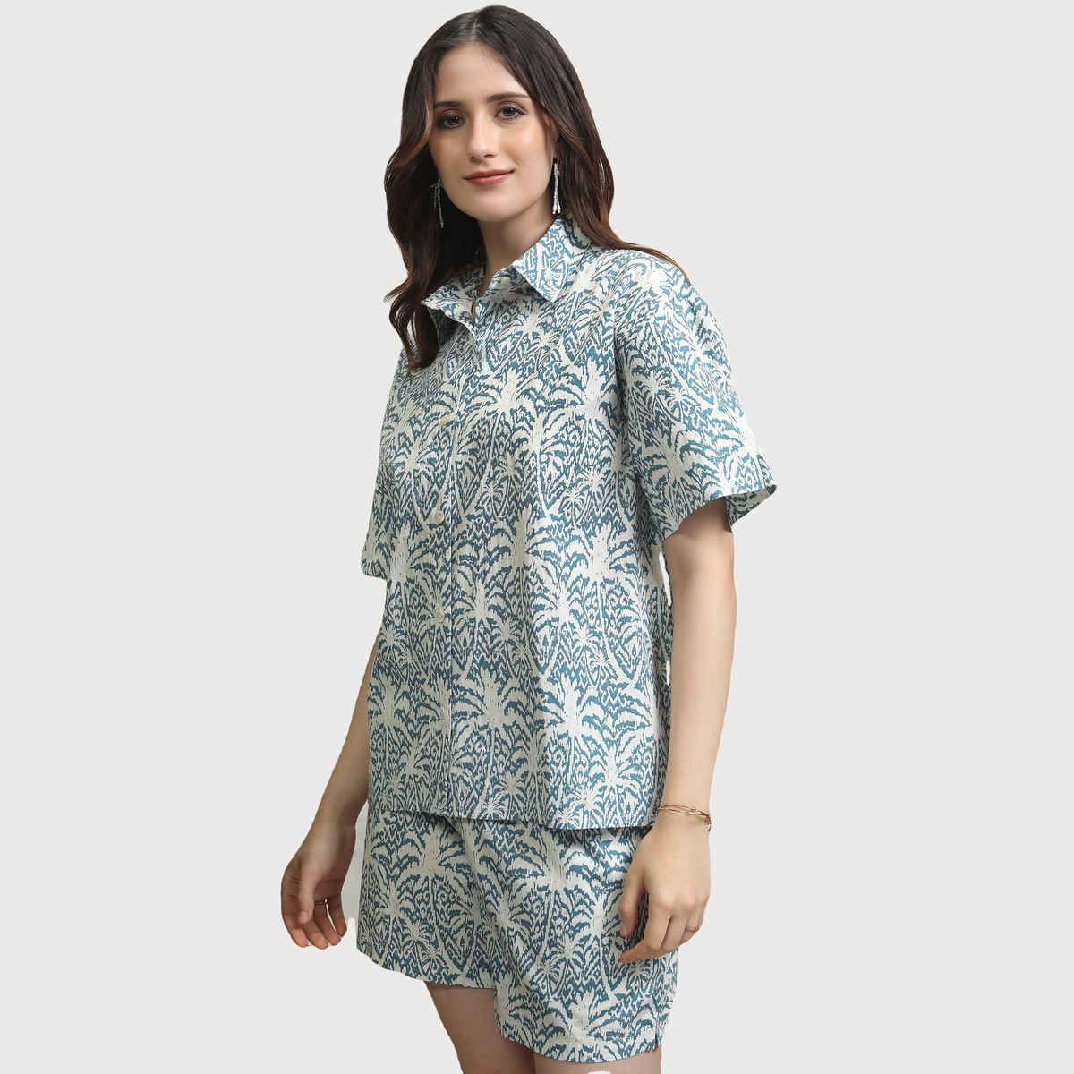 Tokyo Talkies Women's Printed Shirt and Shorts Co Ord Set | Blue - S