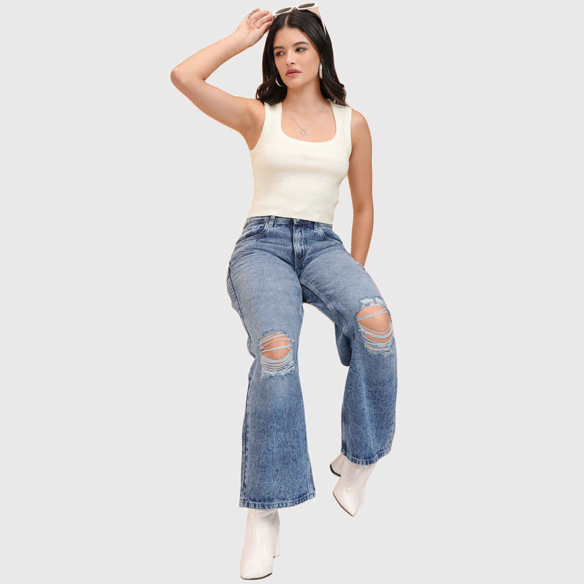 Tokyo Talkies Women's Coconut Milk Square Neck Crop Tank Sweater | White - L