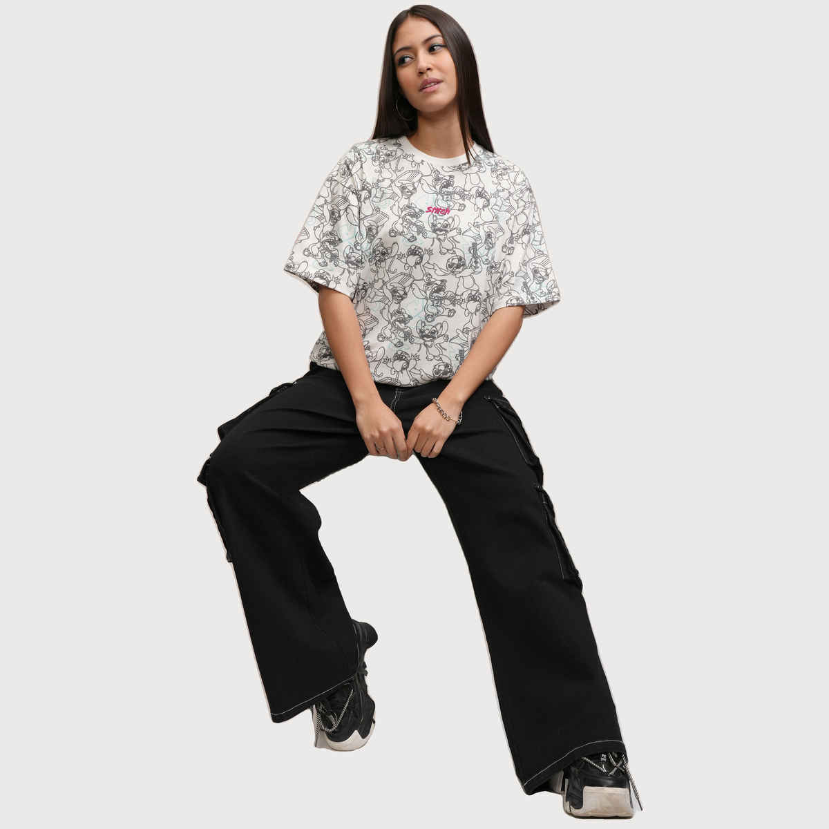 Tokyo Talkies Women's Disney Stitch Embroidered Relaxed Fit T-shirt | White - L