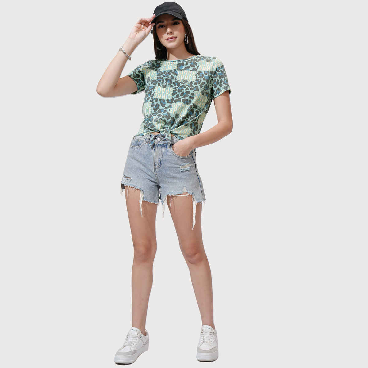 Tokyo Talkies Women's Multi Printed Cropped Front Tie Up T-shirt | Teal - S