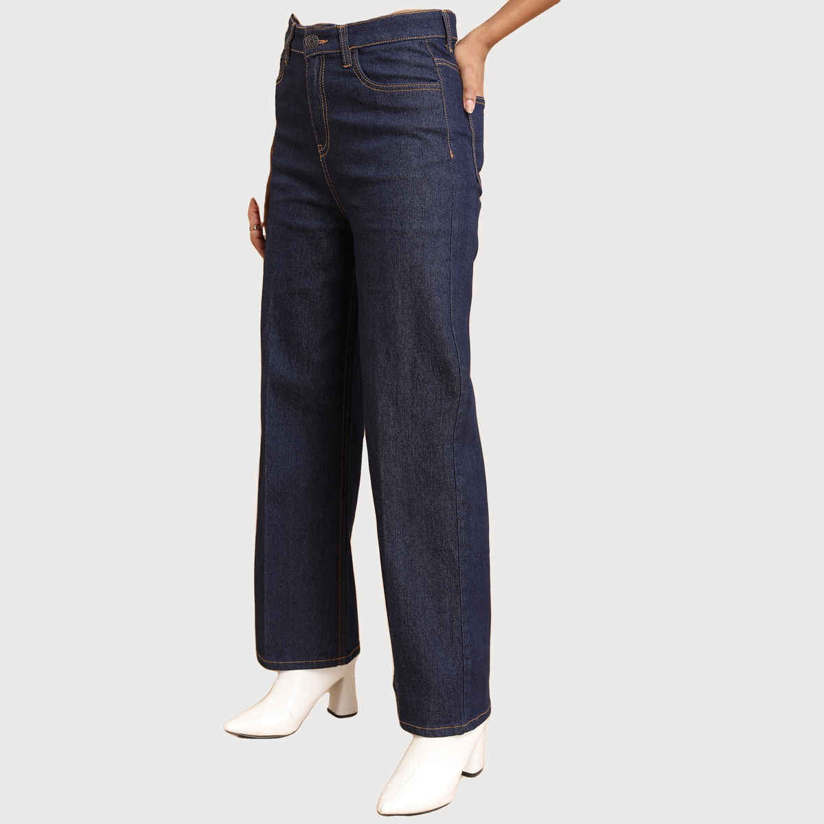 Tokyo Talkies Women's Mid-Raise Clean Look Flared Fit Jeans - 28