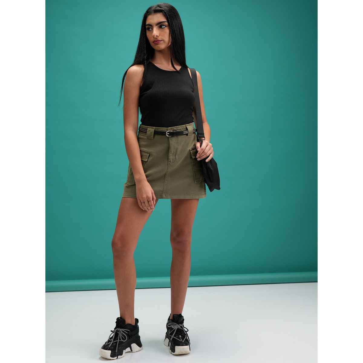 Tokyo Talkies Women's Solid Ribbed Cropped Tank Top | Black - S