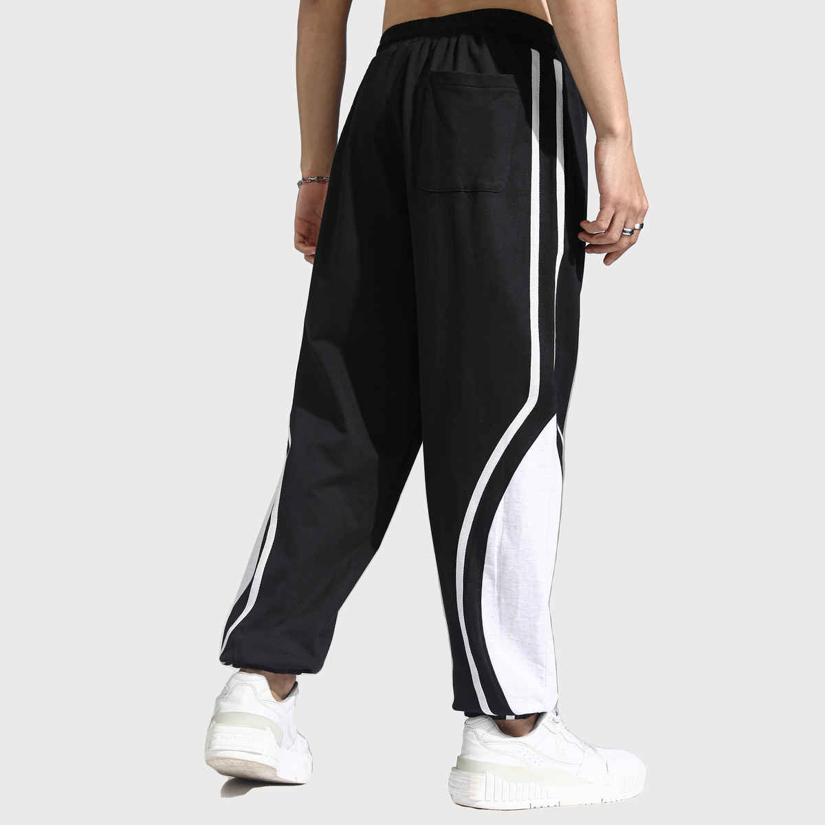 Highlander Men's Relaxed Fit Side Panel Cut Jogger Trouser | Black & Grey Melange - 32